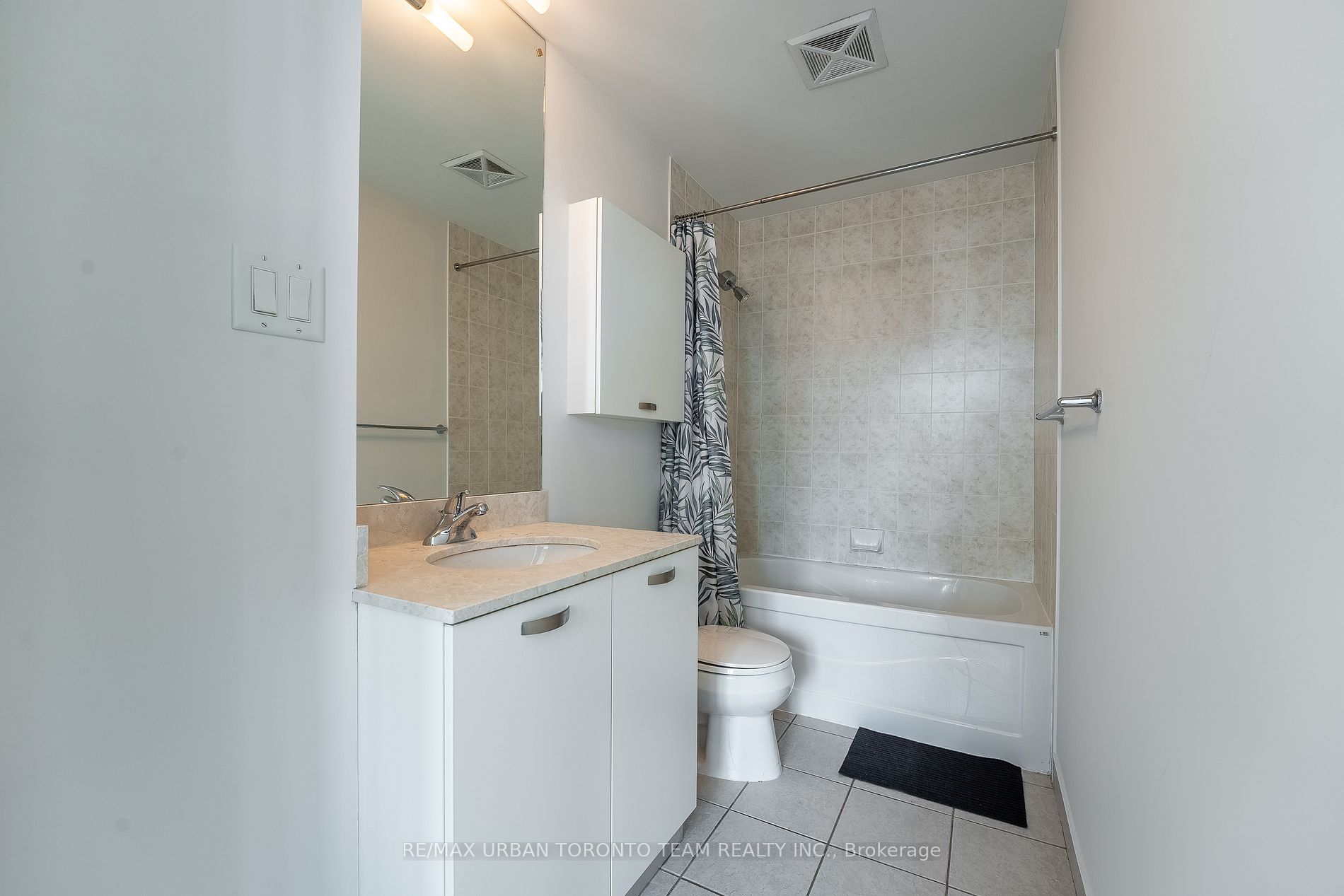 38 Grenville Street, #3207