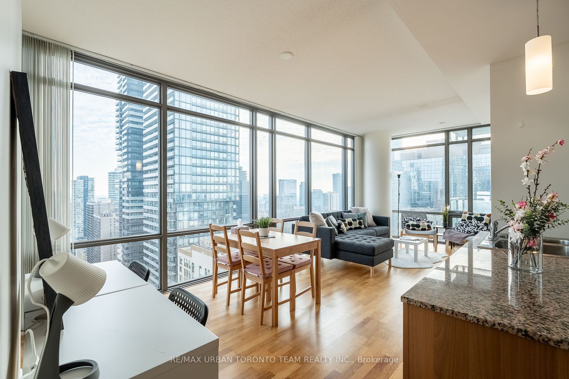 38 Grenville Street, #3207