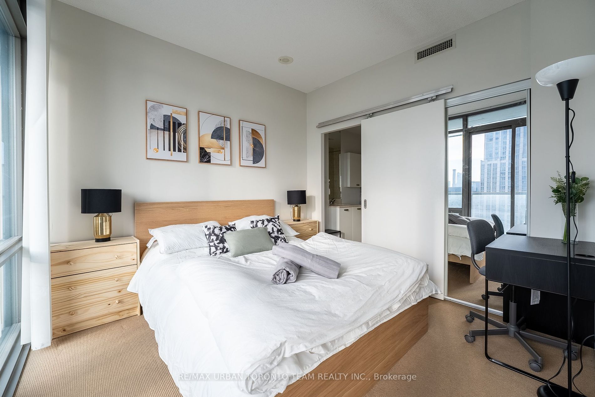 38 Grenville Street, #3207