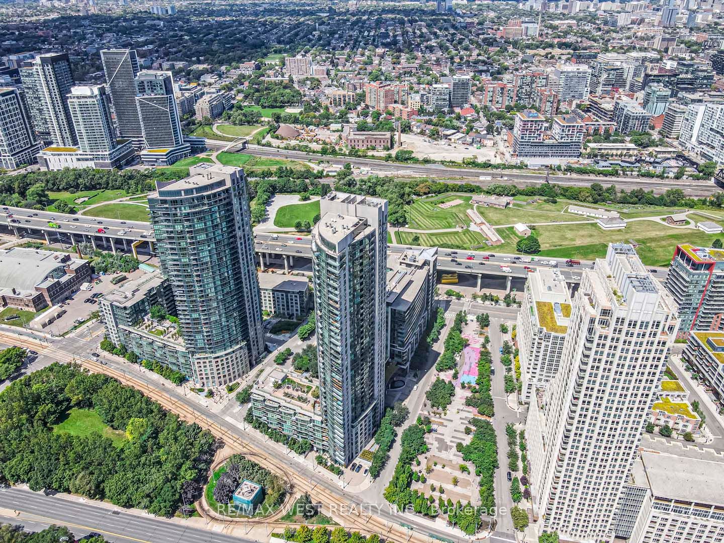 215 Fort York Blvd, #217