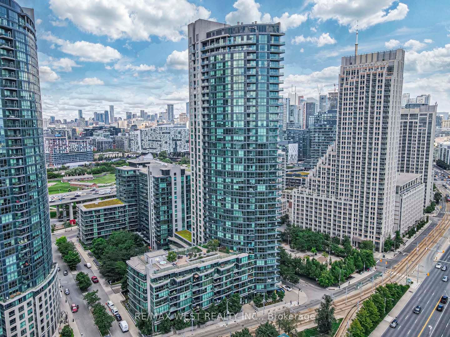 215 Fort York Blvd, #217