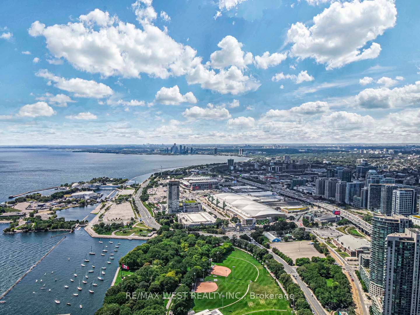 215 Fort York Blvd, #217