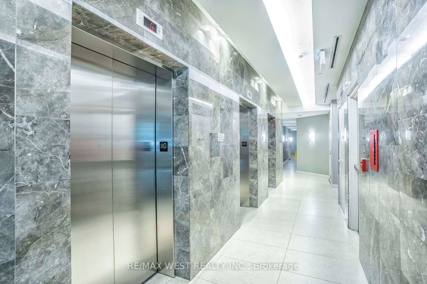 215 Fort York Blvd, #217