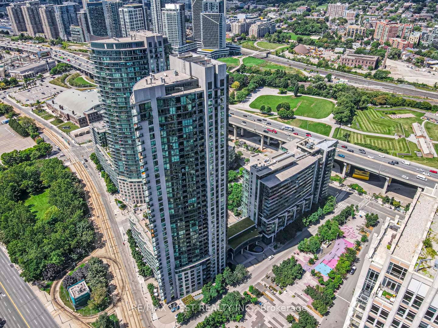 215 Fort York Blvd, #217