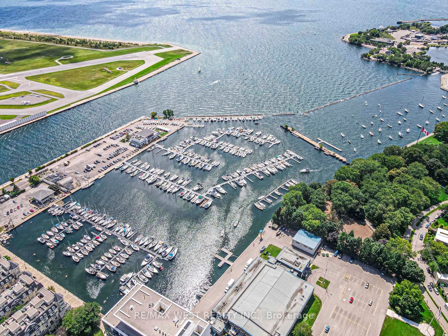 215 Fort York Blvd, #217