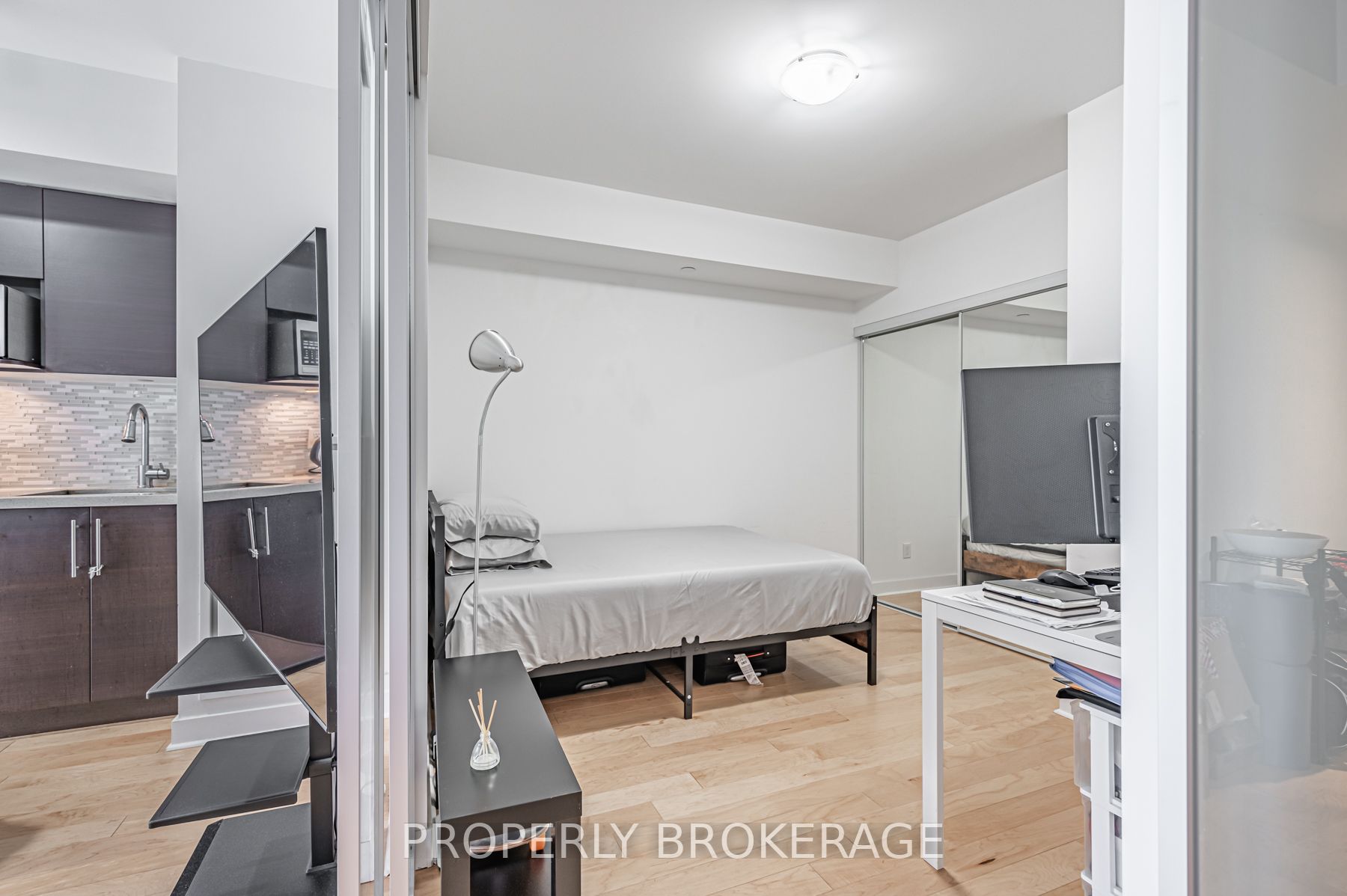 58 Orchard View Blvd, #1109