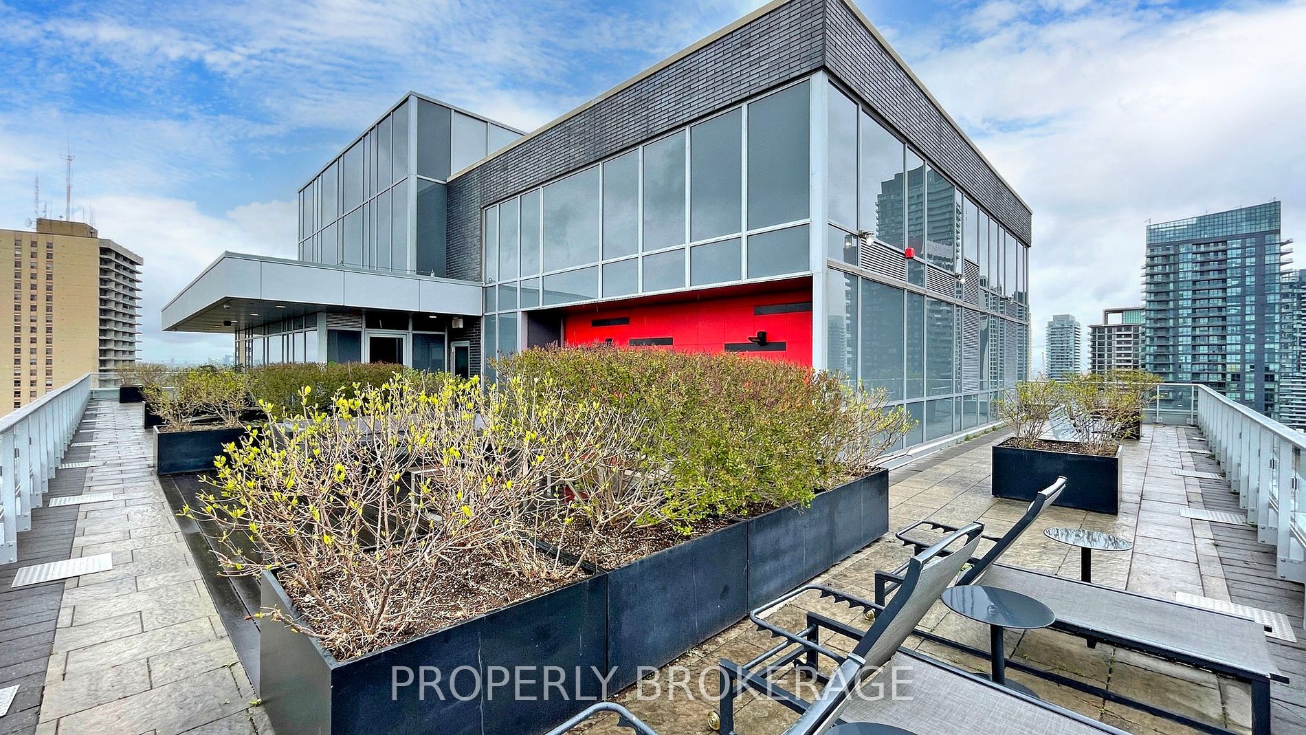 58 Orchard View Blvd, #1109