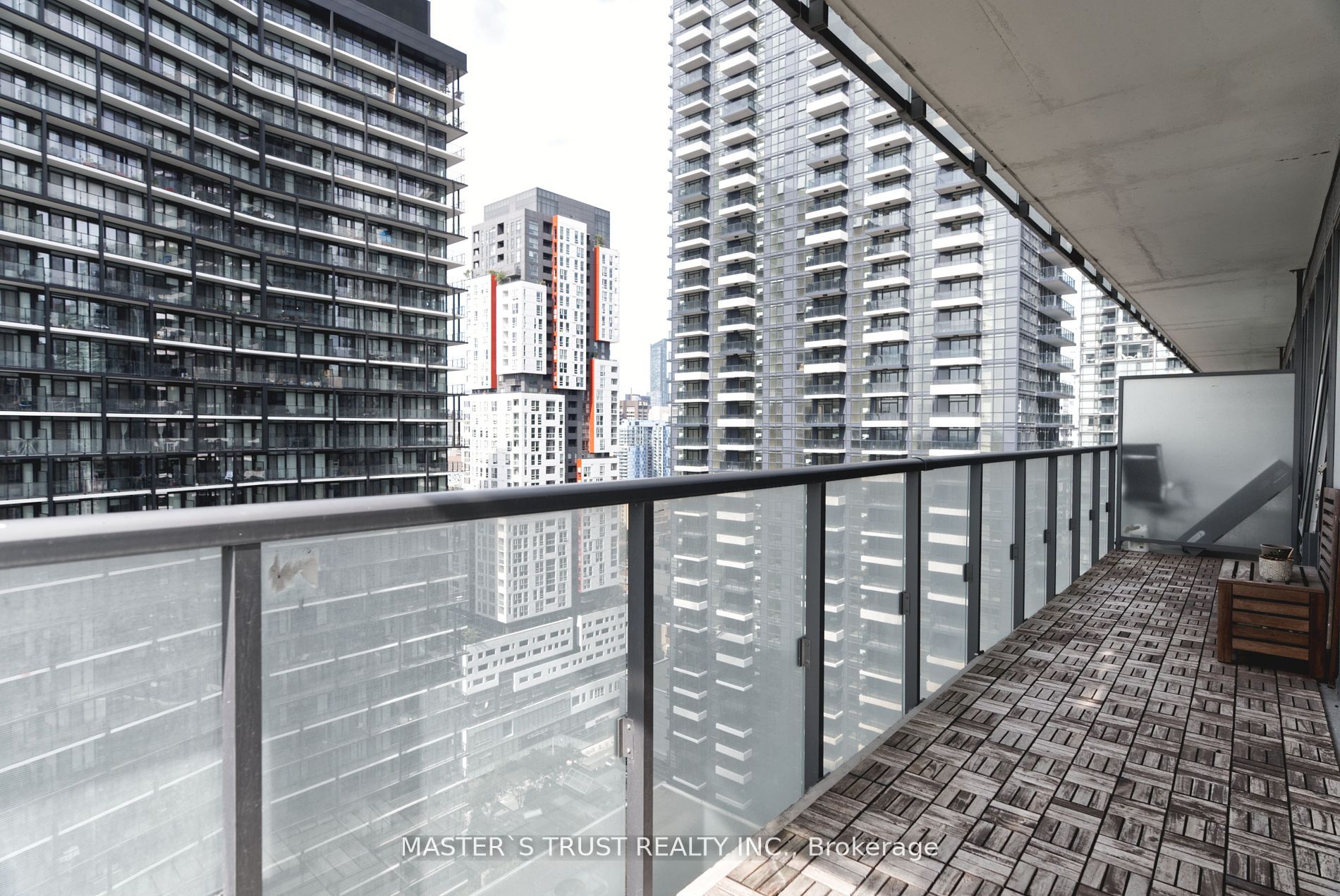 101 Peter St, #2511