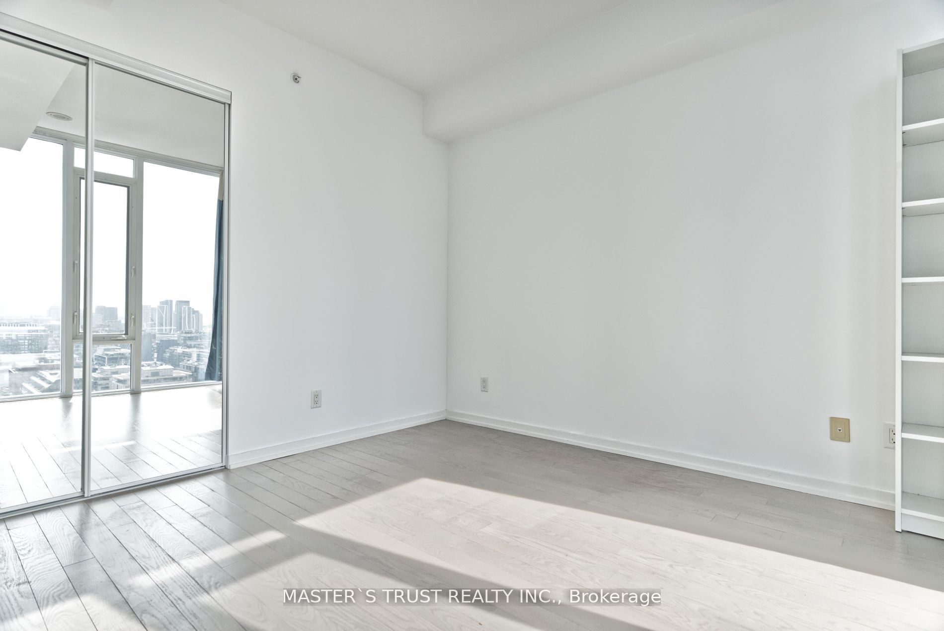 101 Peter St, #2511