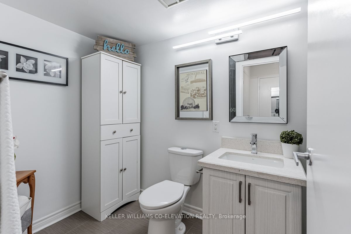 10 Yonge St, #1803