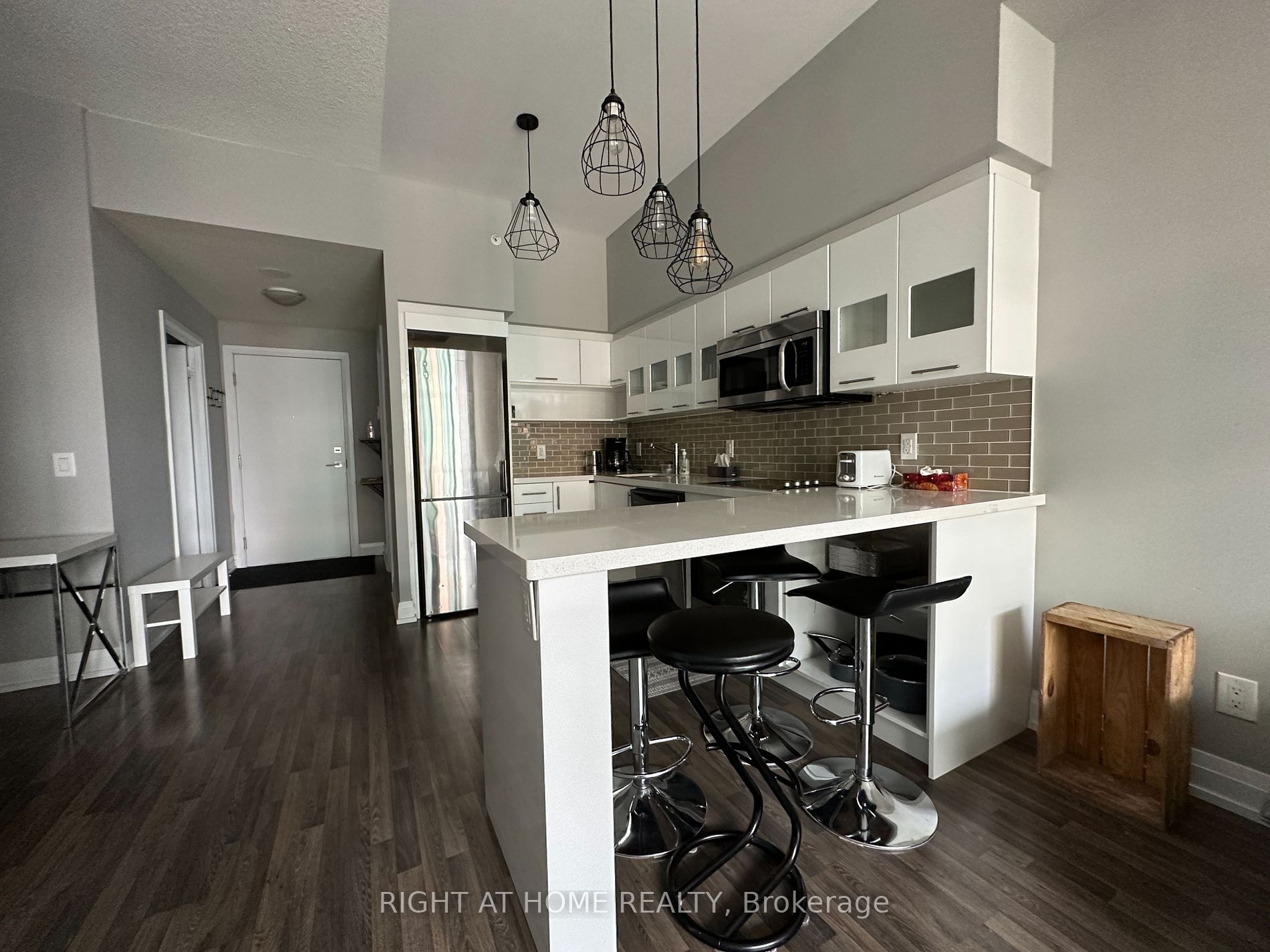 555 Wilson Ave, #E615