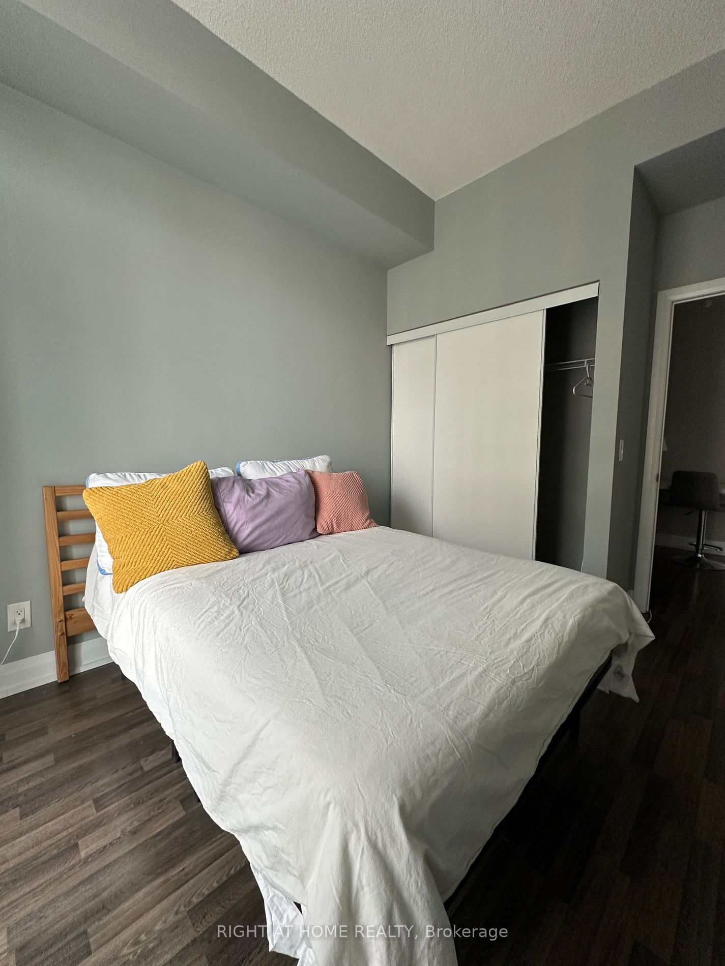 555 Wilson Ave, #E615