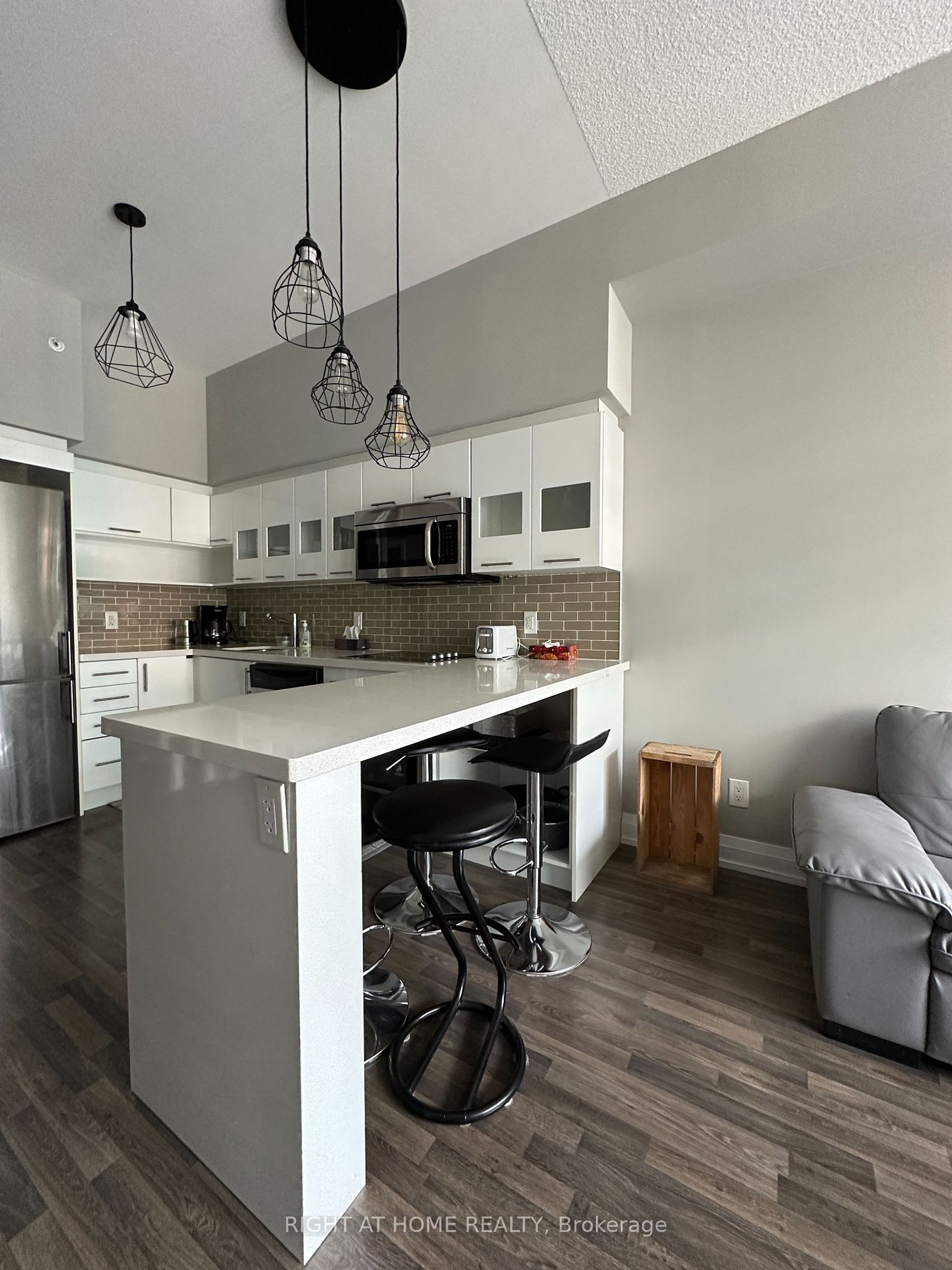 555 Wilson Ave, #E615