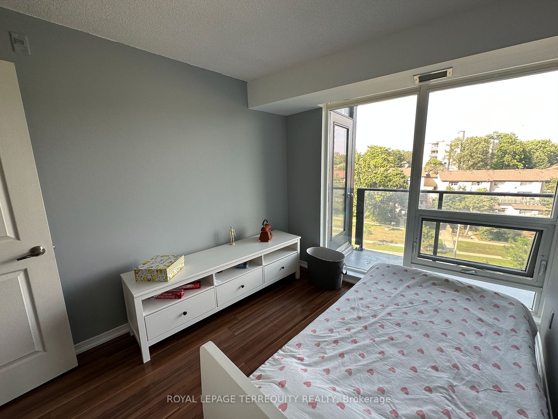 18 Valley Woods Rd, #1001