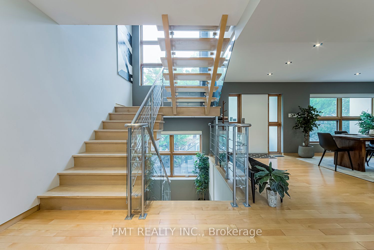 19 Clarendon Ave