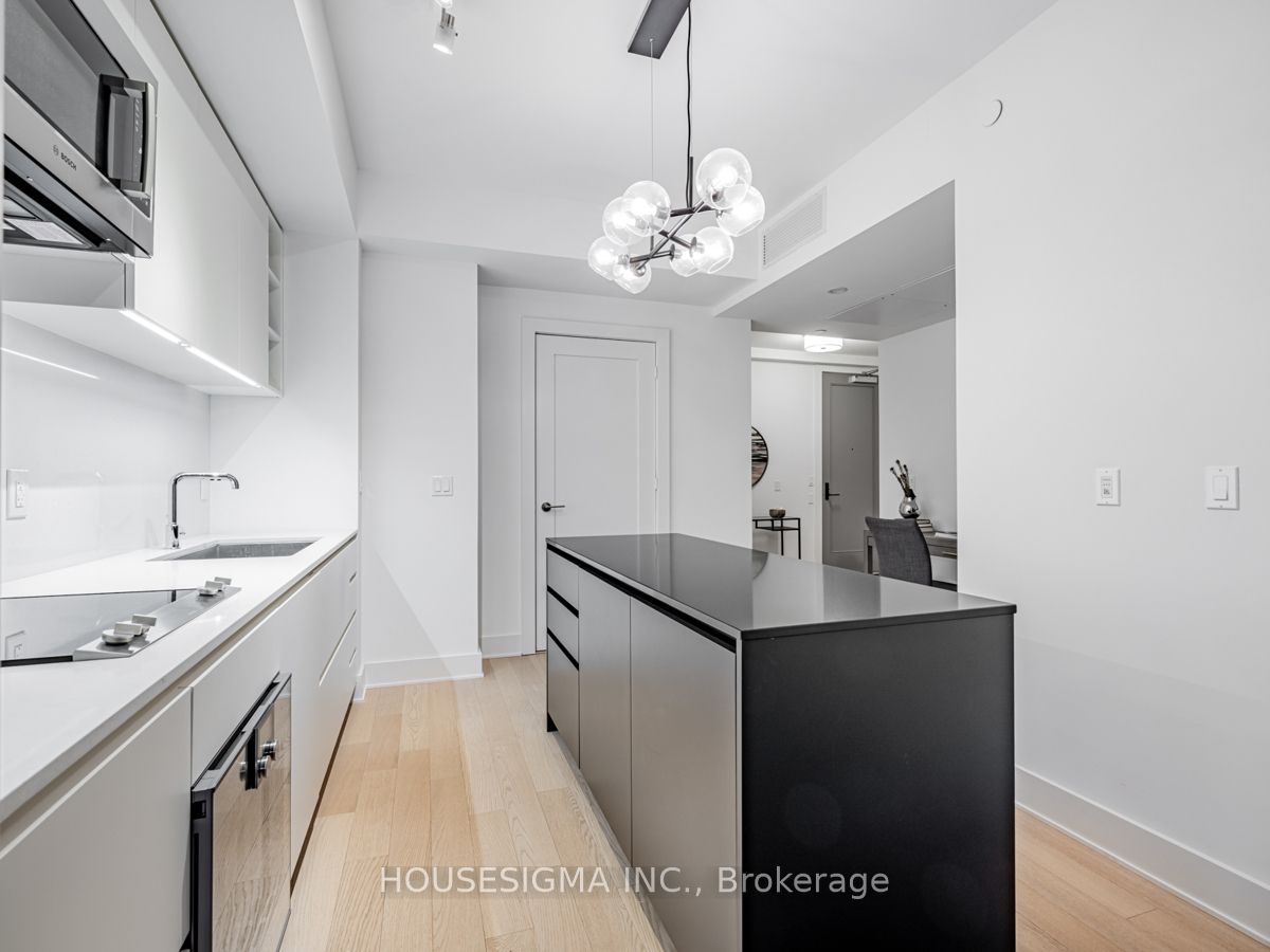 128 Pears Avenue, #302