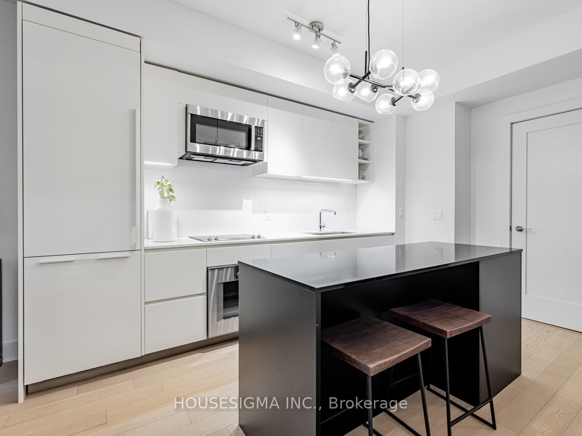 128 Pears Avenue, #302