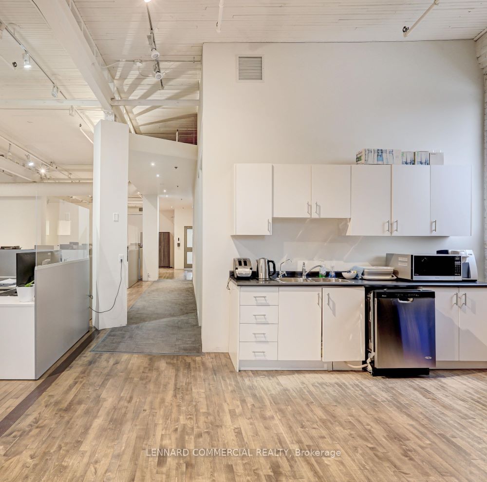 326 Davenport Rd, #200