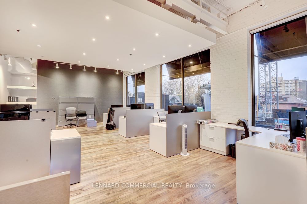 326 Davenport Rd, #200