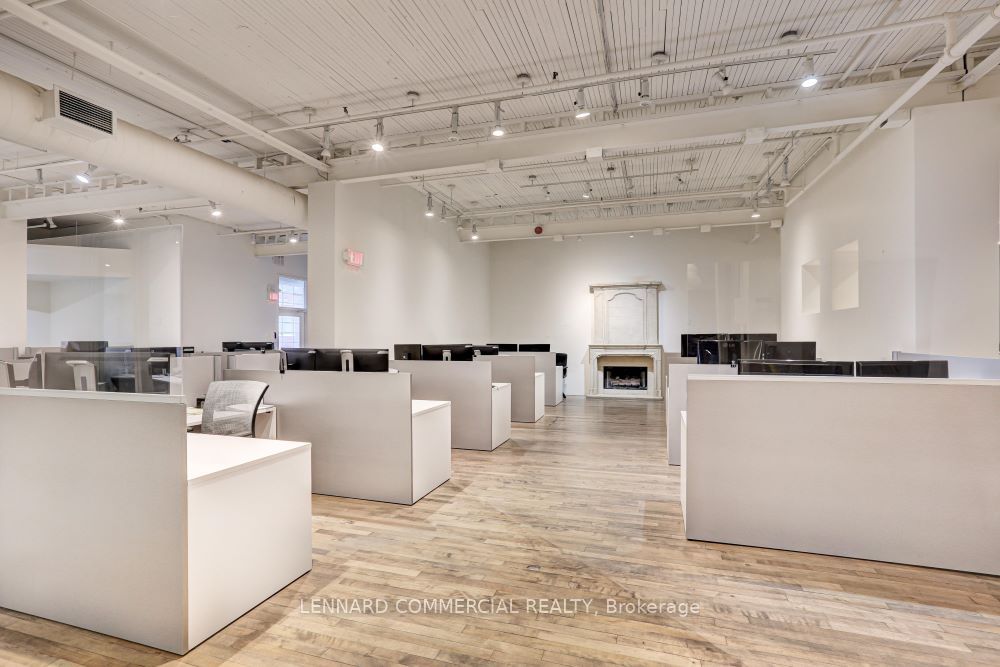 326 Davenport Rd, #200