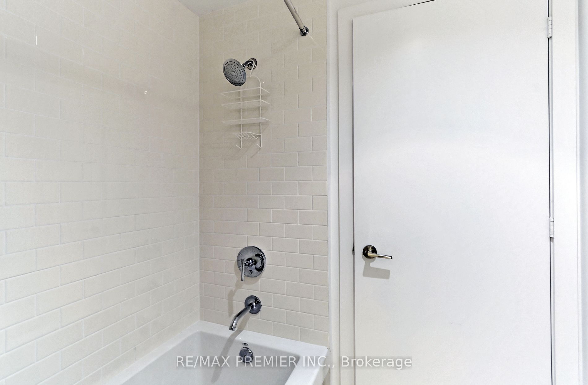 33 Charles Street E, #911