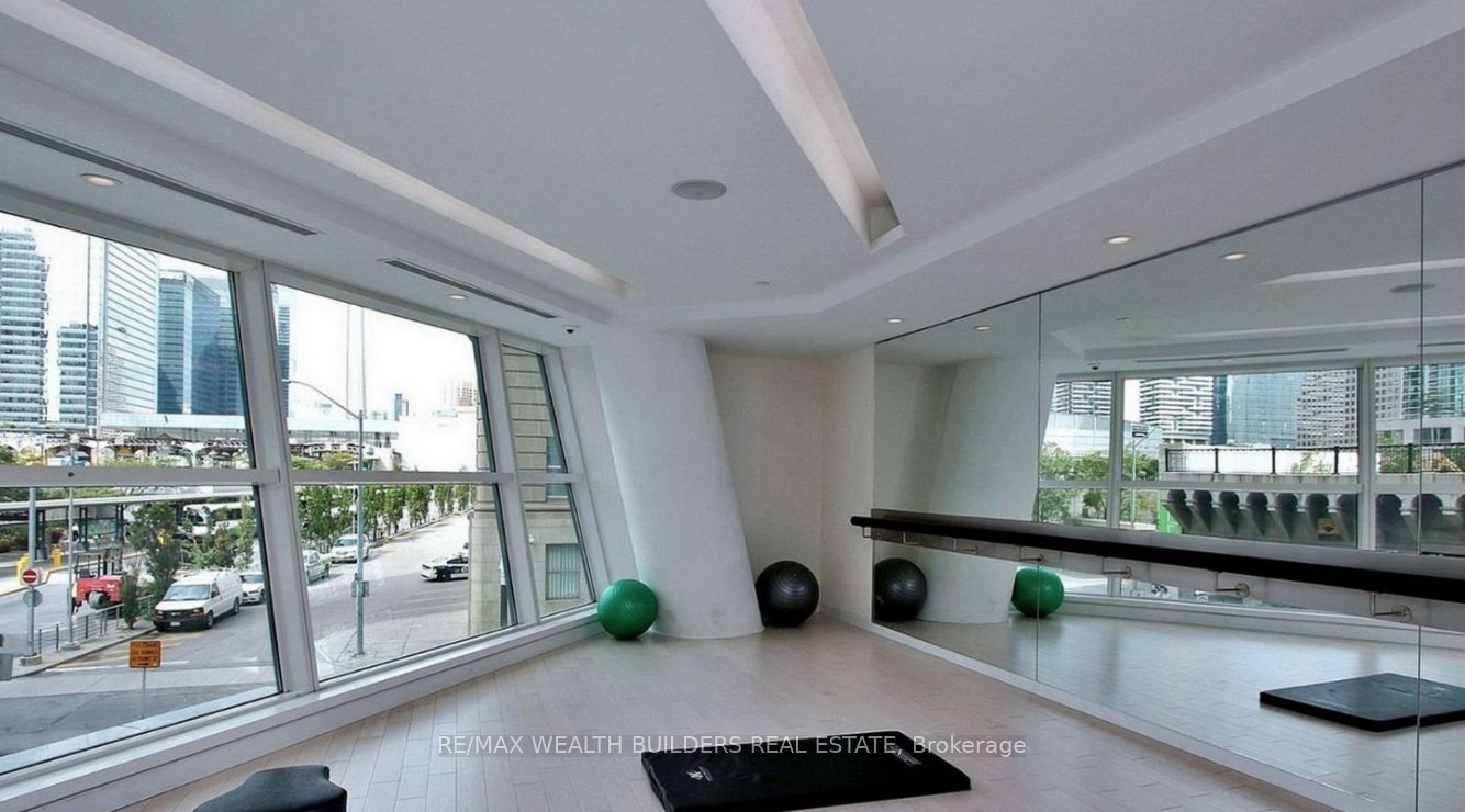 8 The Esplanade, #2105