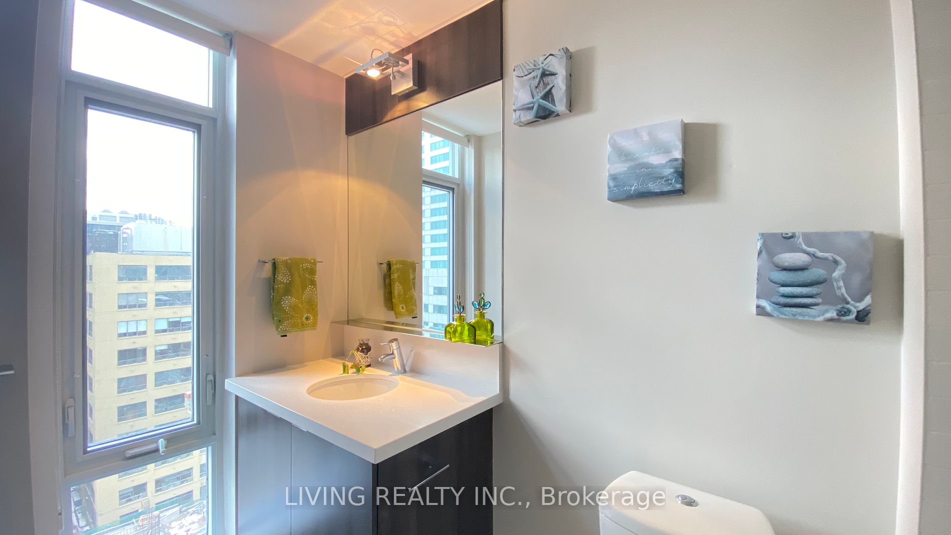 21 Widmer Street, #1002