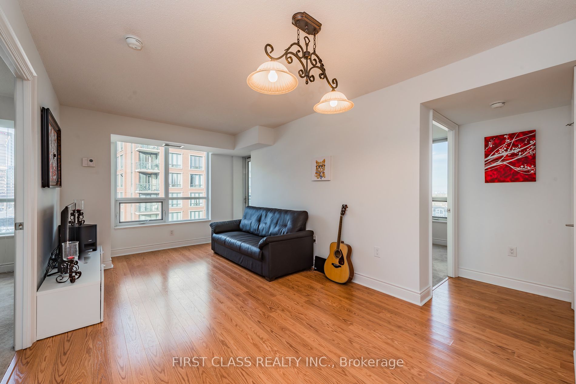 500 Doris Ave N, #921