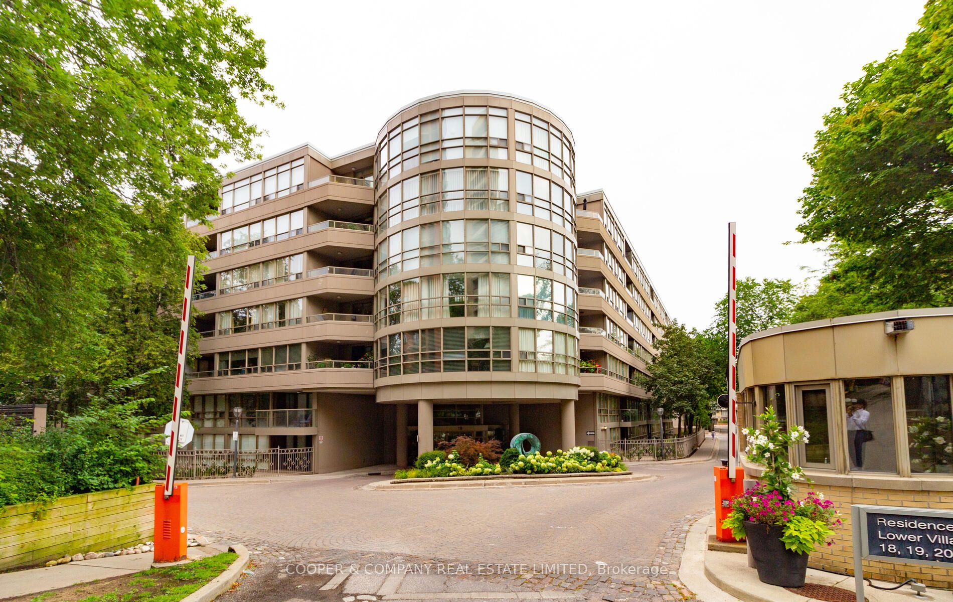 18 Lower Village Gate, #404