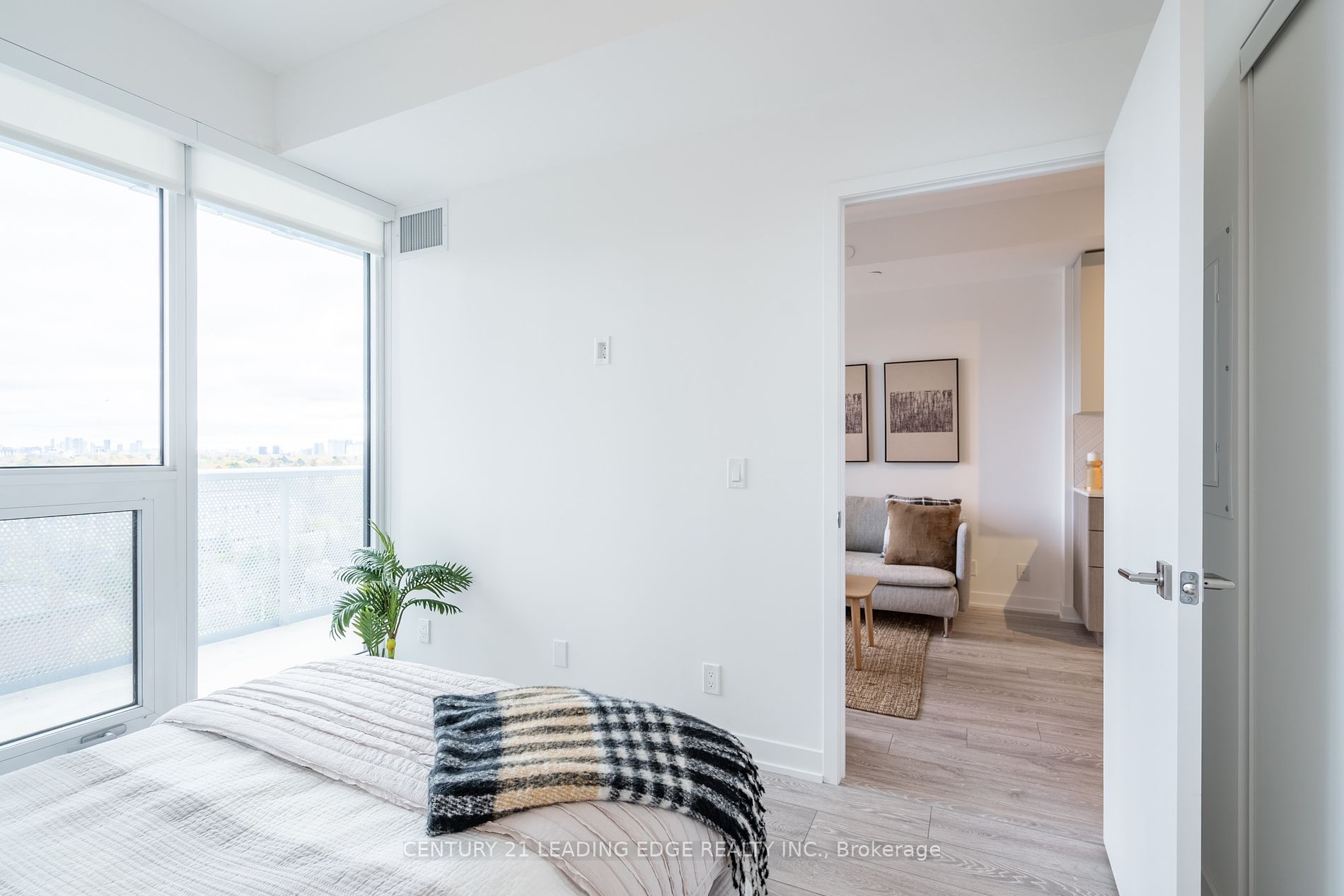 15 HOLMES Avenue #709