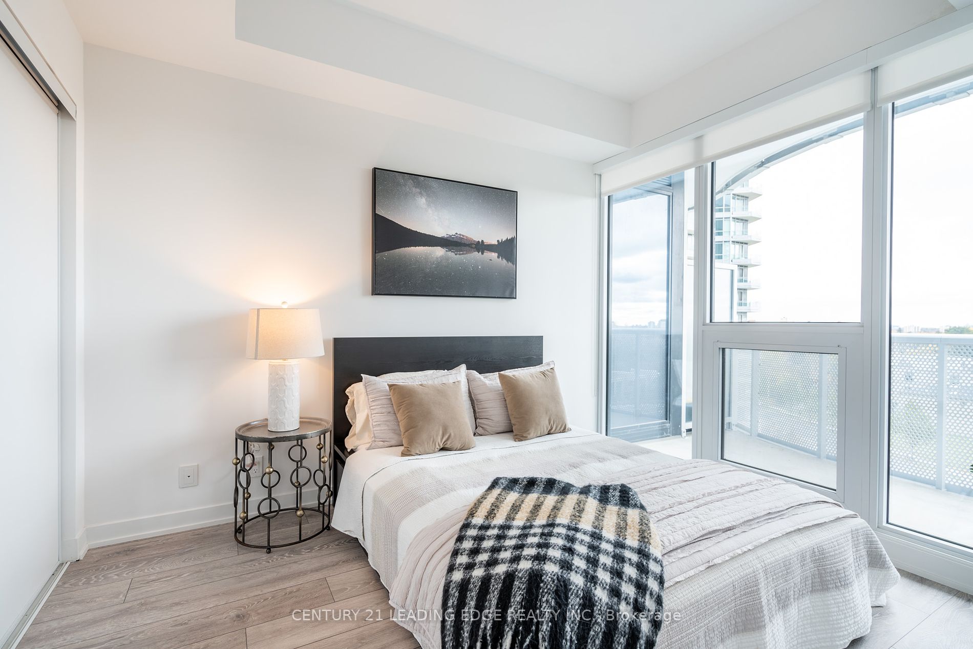 15 HOLMES Avenue #709