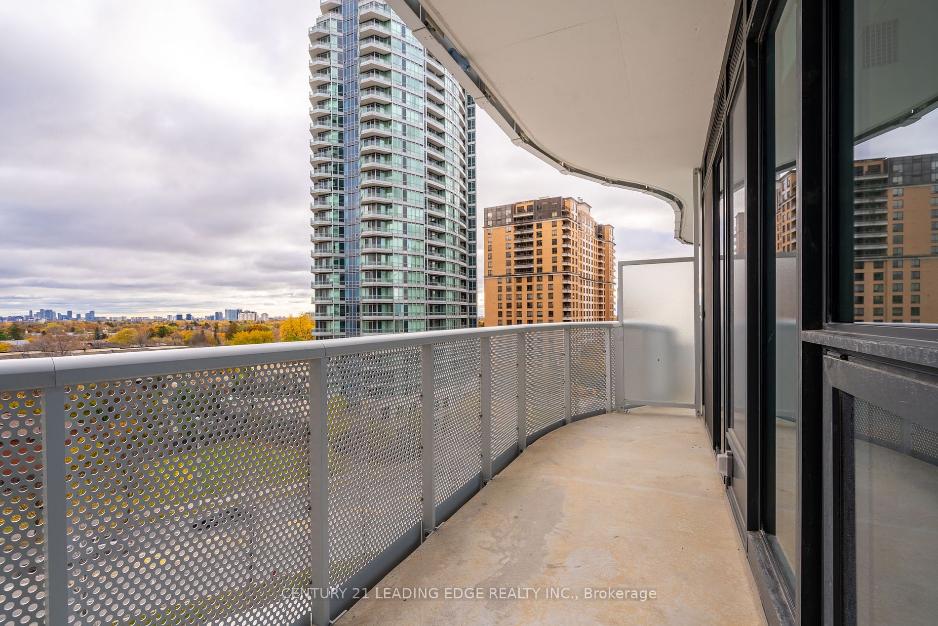 15 HOLMES Avenue #709