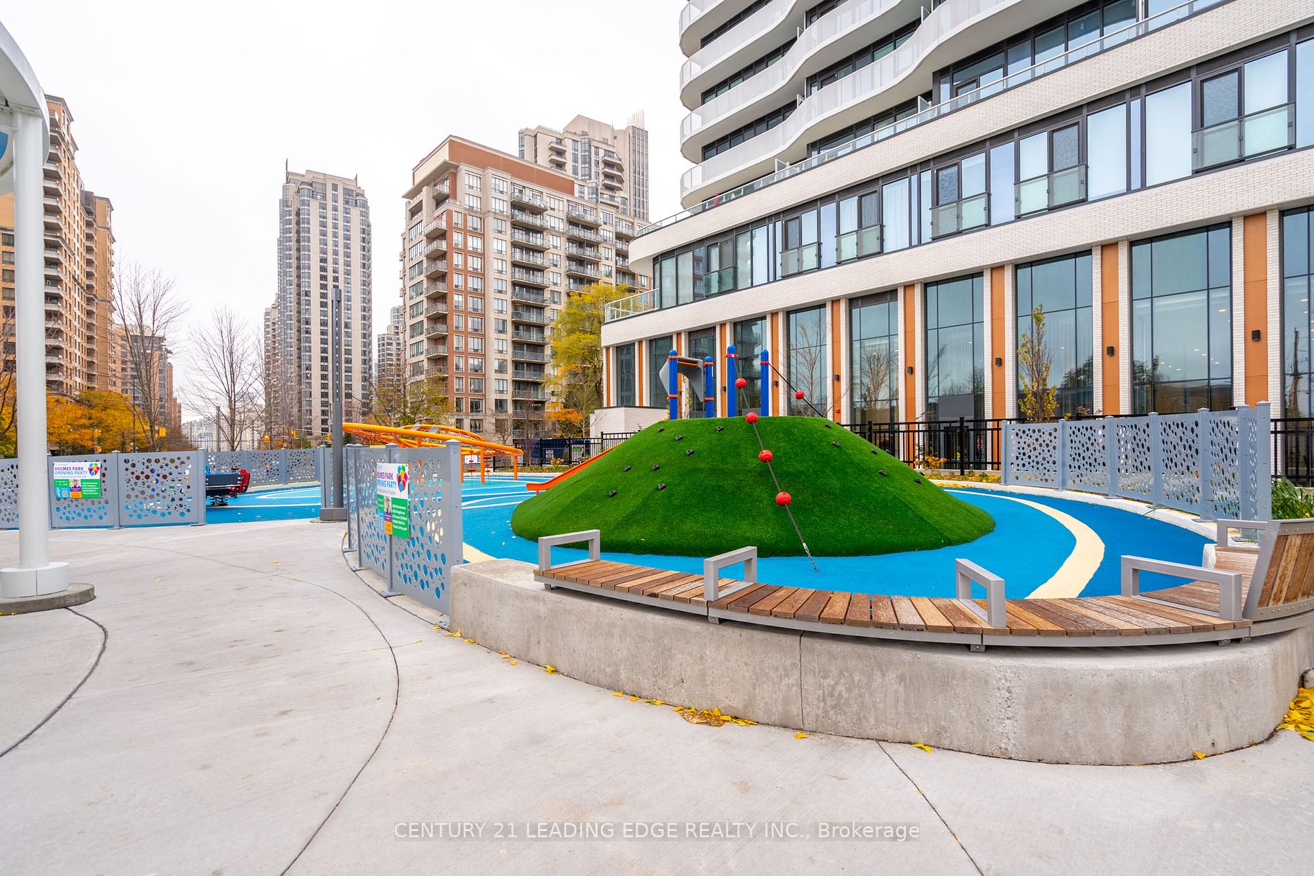 15 HOLMES Avenue #709