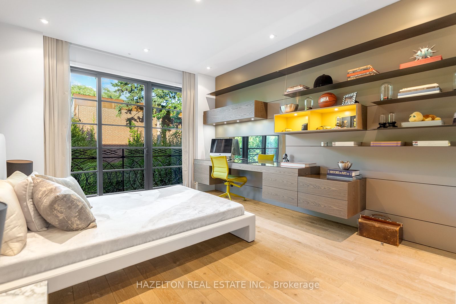 521 Spadina Road