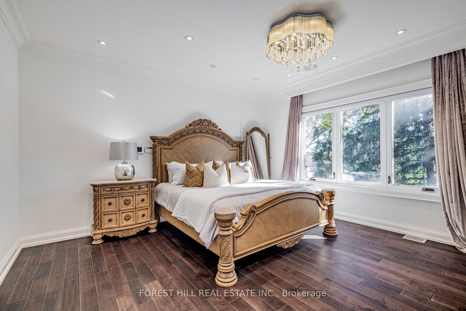 85 Kingsdale Avenue
