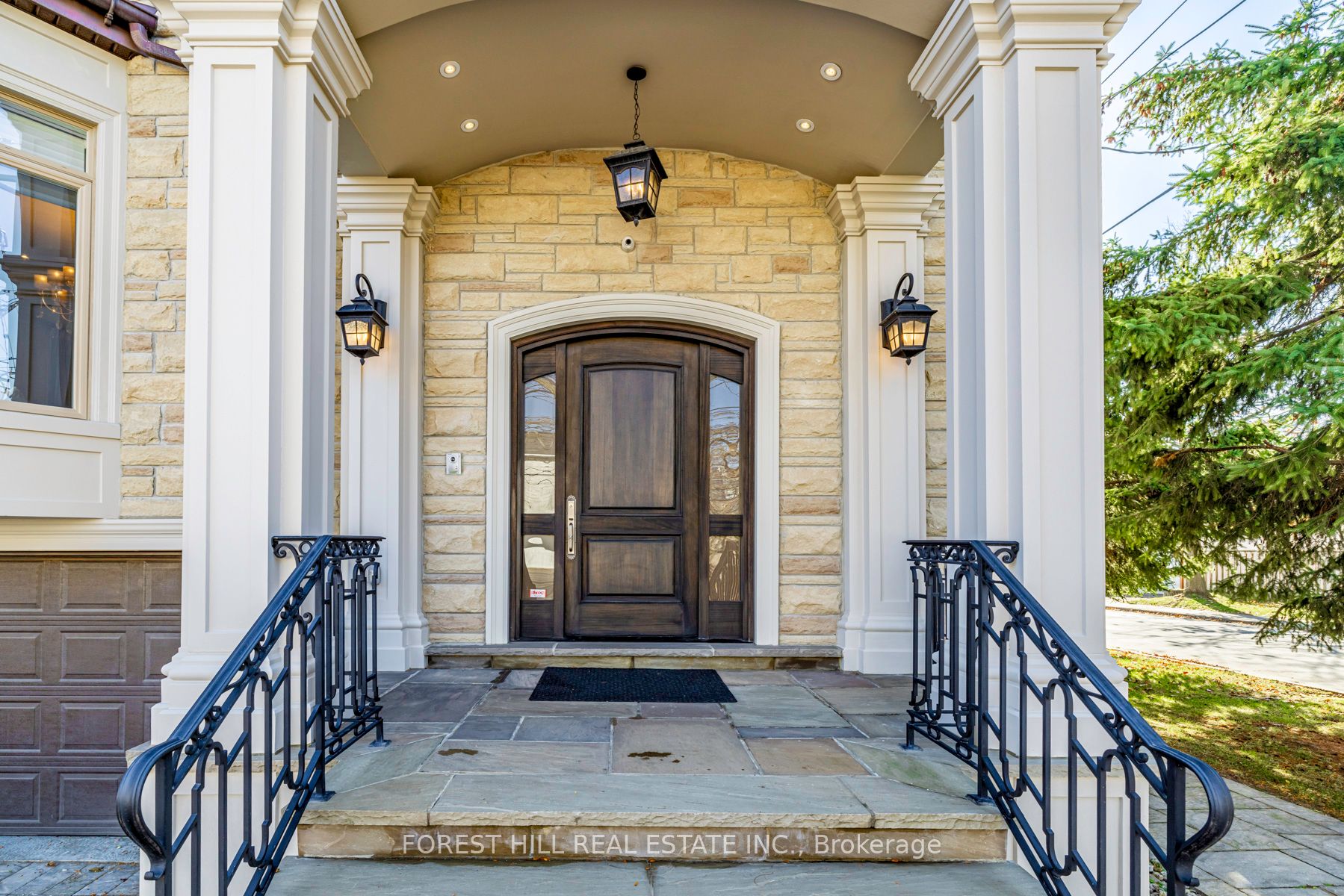 85 Kingsdale Avenue