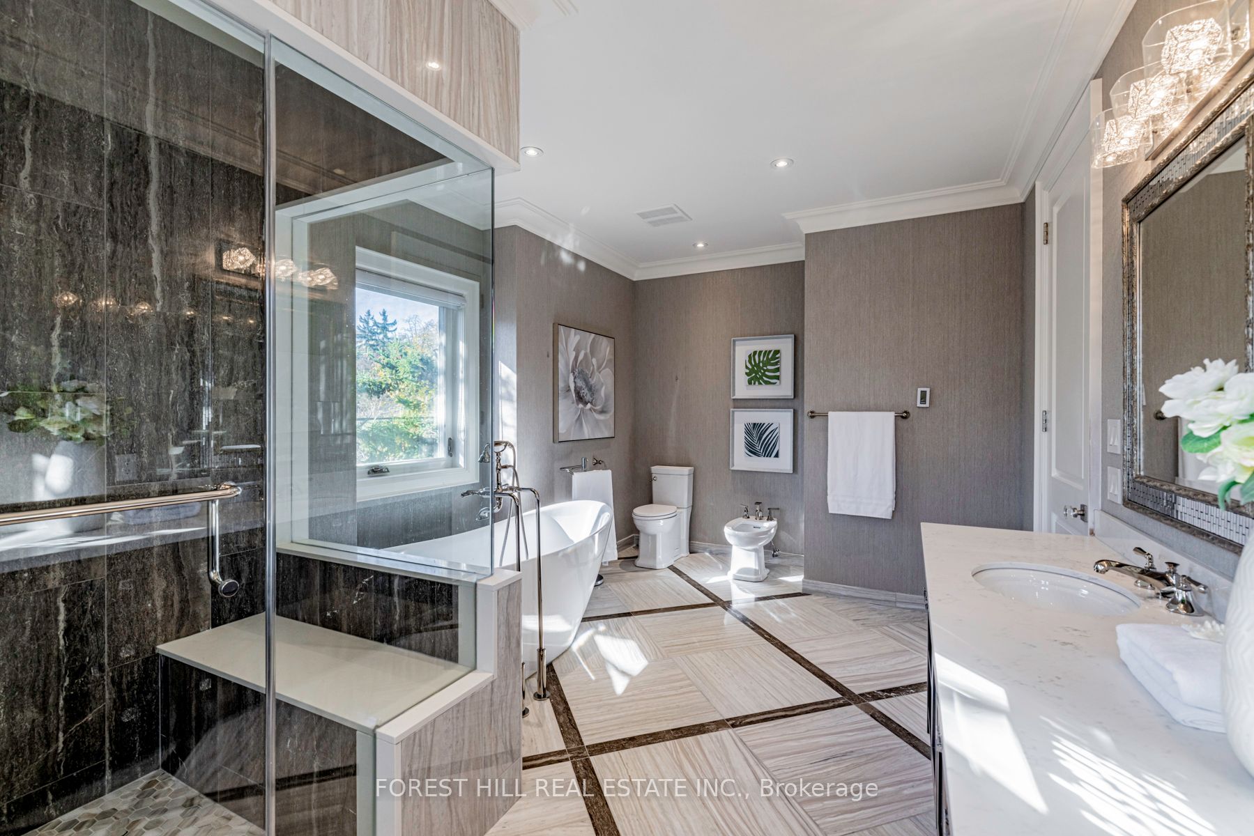 85 Kingsdale Avenue