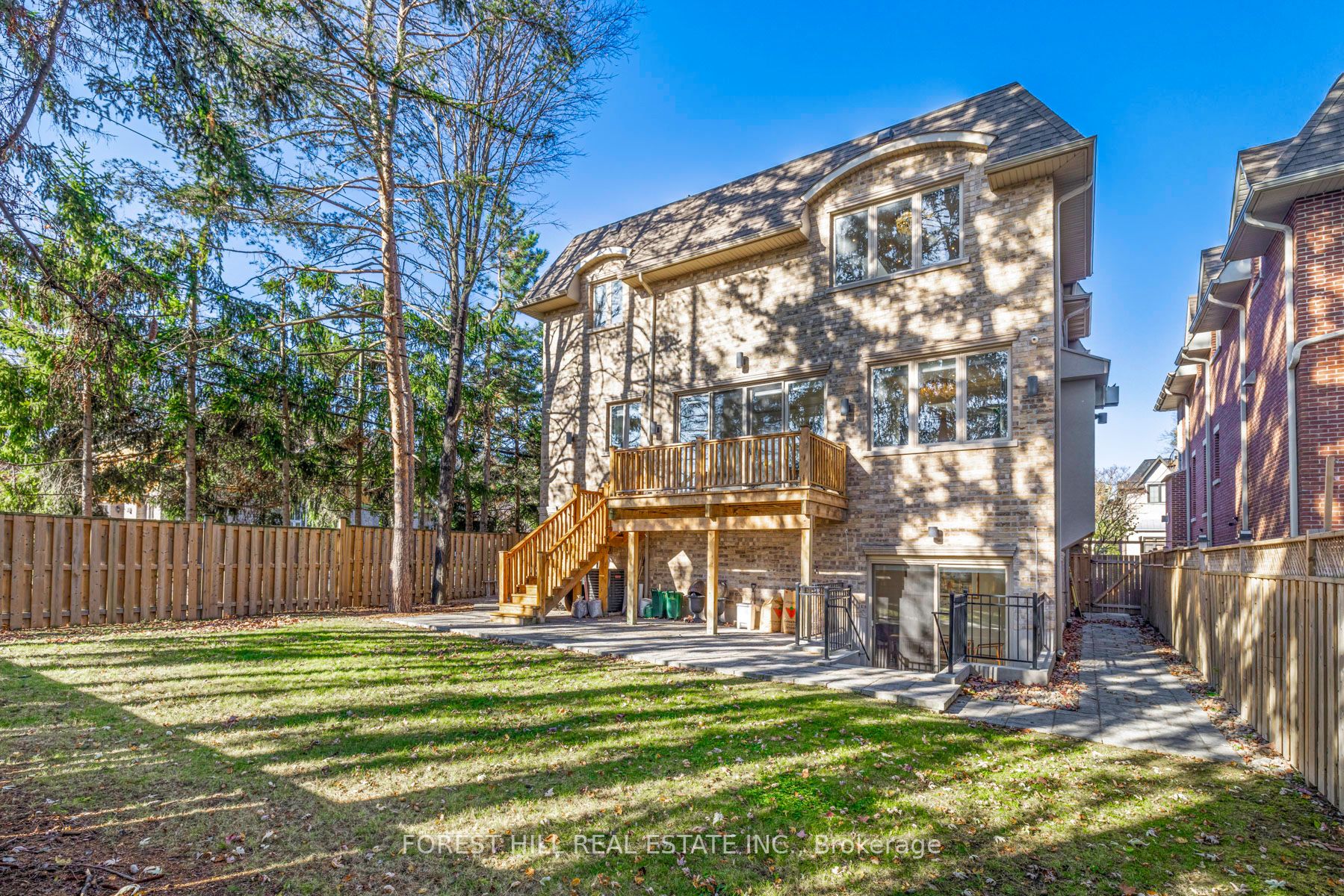 85 Kingsdale Avenue