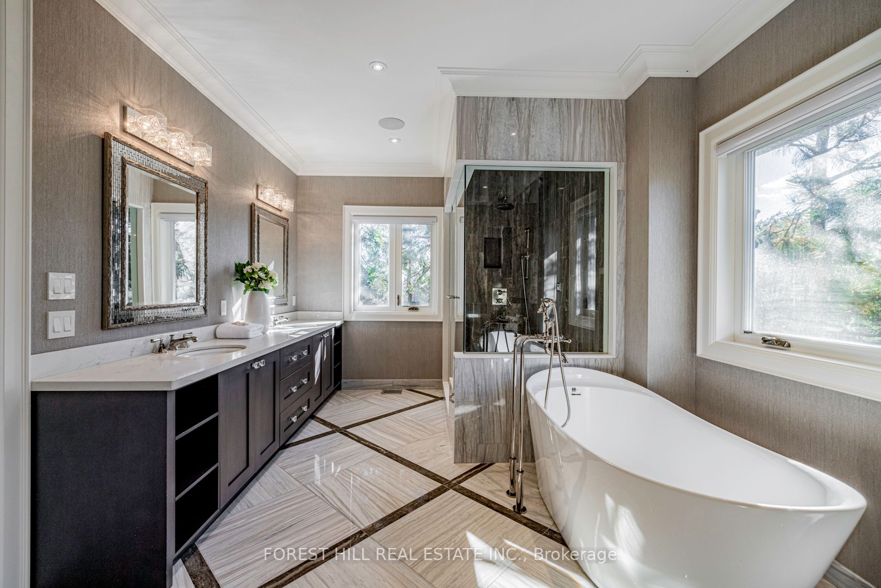 85 Kingsdale Avenue