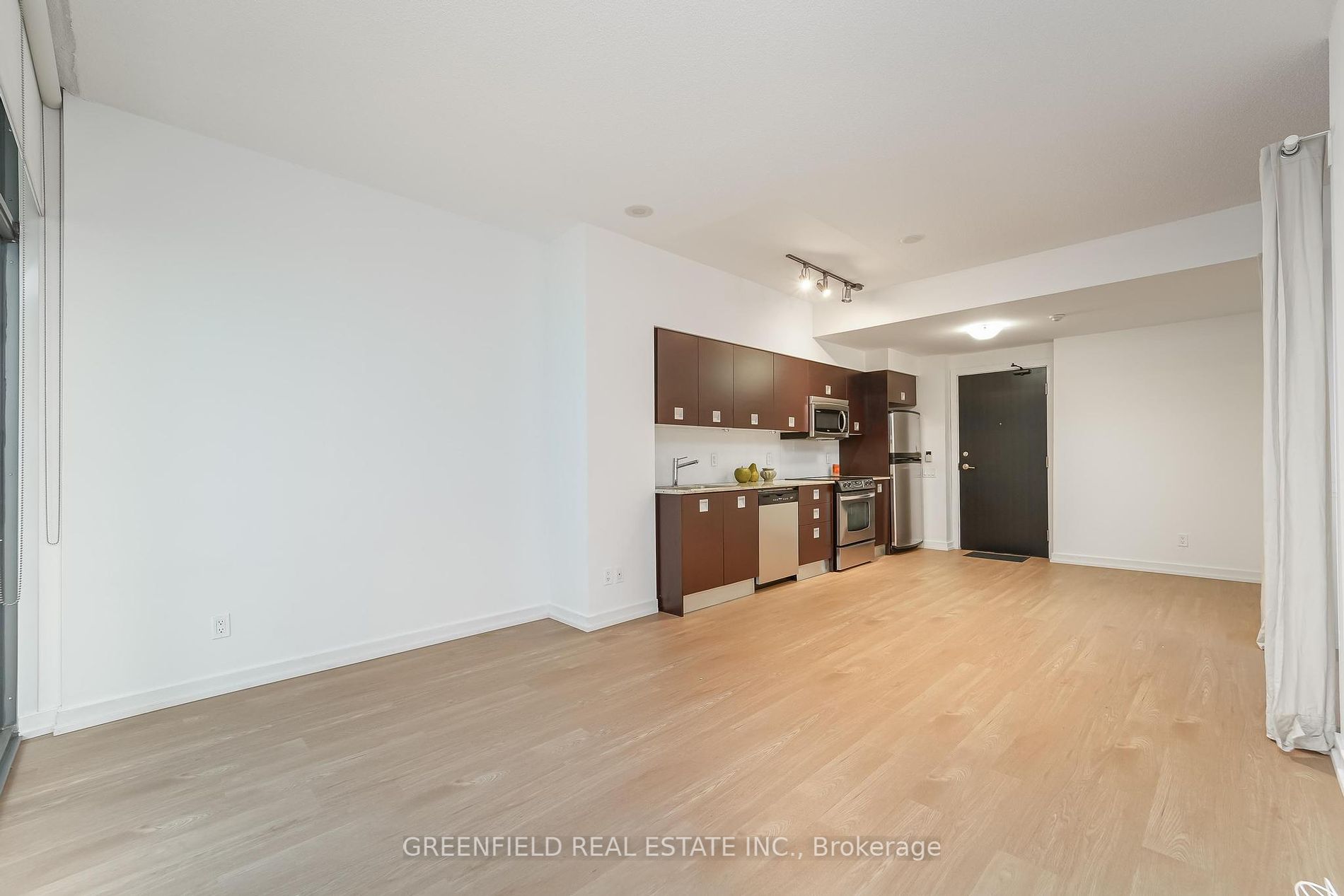 33 Charles St E, #3601