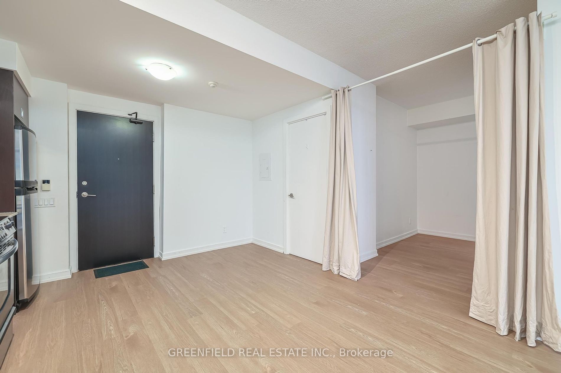 33 Charles St E, #3601