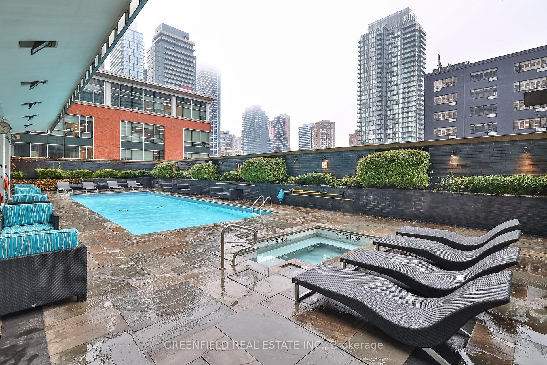 33 Charles St E, #3601