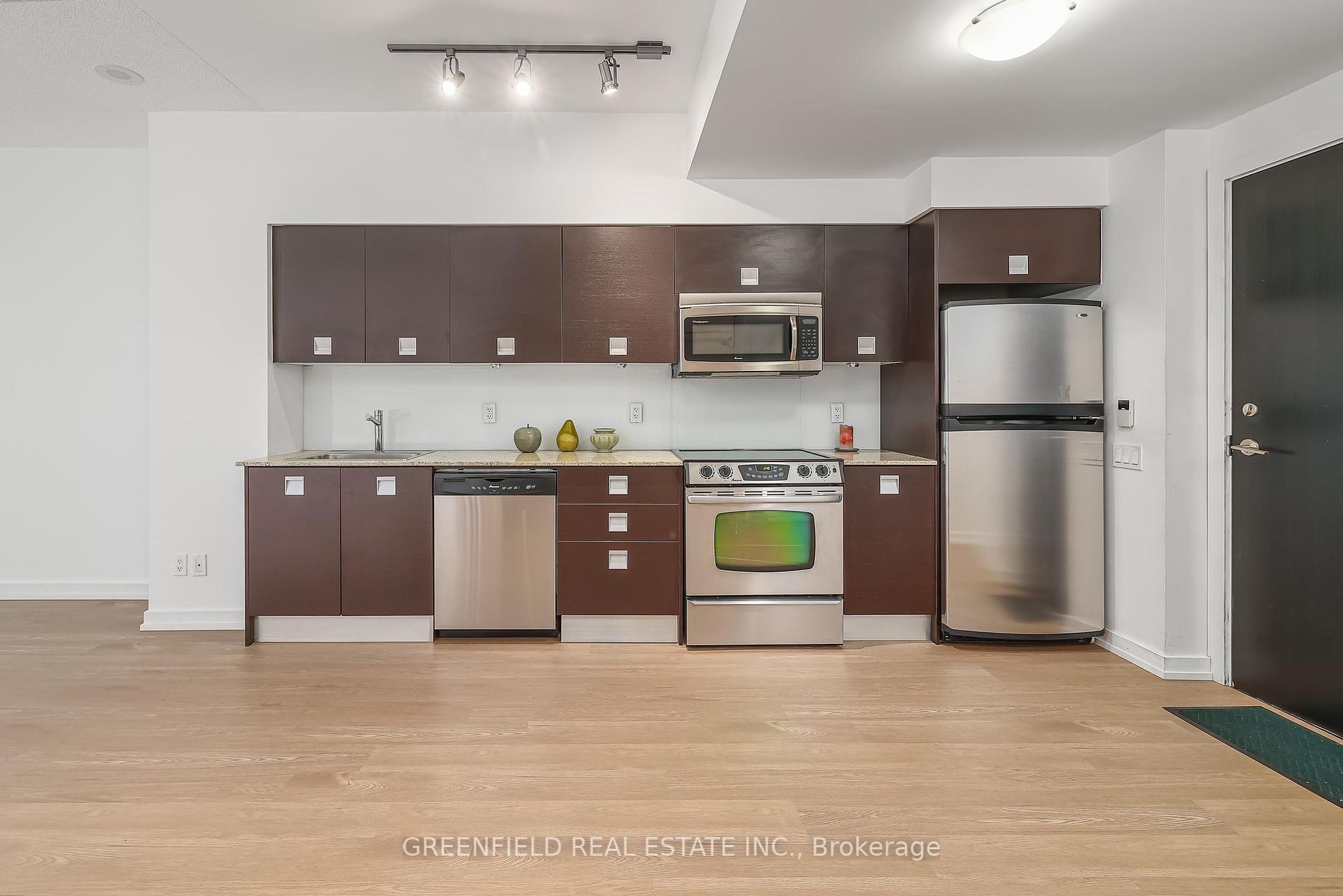 33 Charles St E, #3601