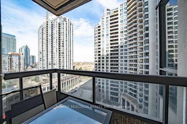 5 Northtown Way #1109