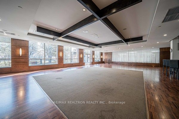 5 Northtown Way #1109