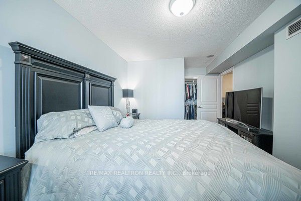 5 Northtown Way #1109