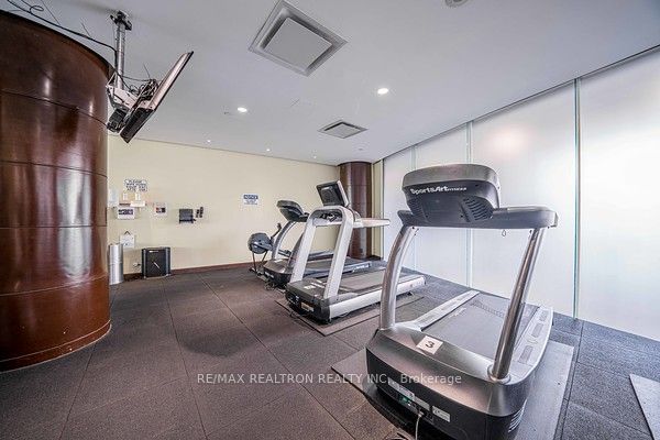 5 Northtown Way #1109