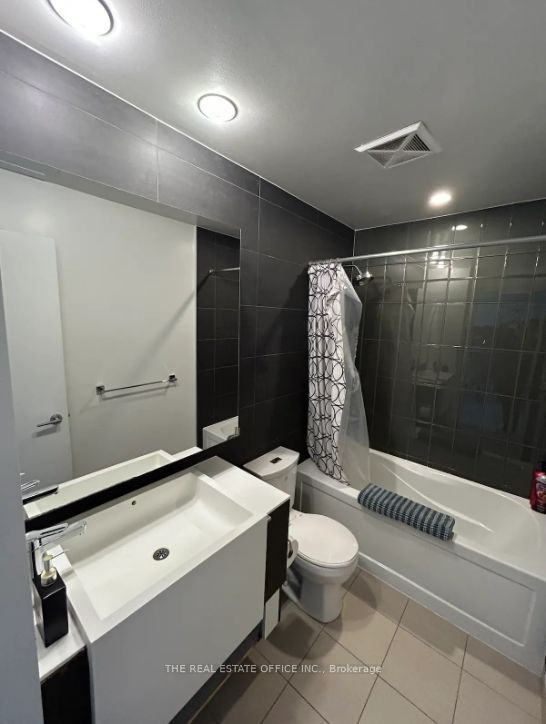 151 Dan Leckie Way #202