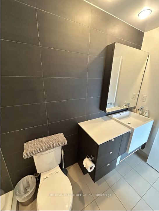 151 Dan Leckie Way #202