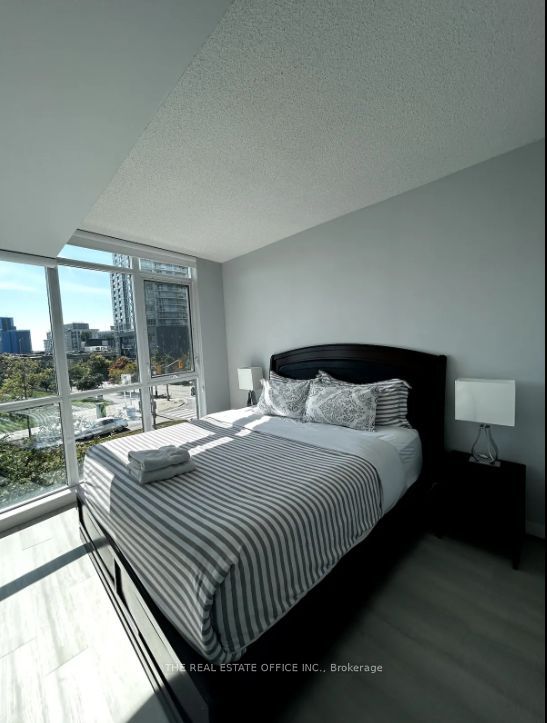 151 Dan Leckie Way #202